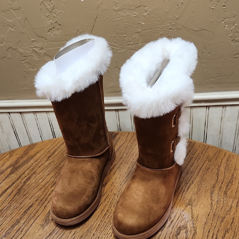 NEW Juicy Couture Kocked Fur Boots Size 7